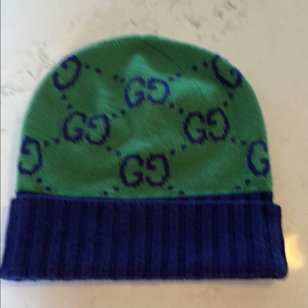 FRIDAY FLASH SALE!! 💯  Authentic Gucci Green and Blue Beanie